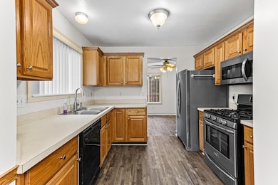 37176 Condor Ct unit 31, Westland, MI 48185 - photo 4