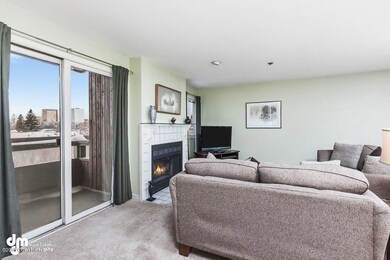 Living Room W/deck