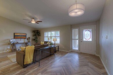 003_Foyer ~ Living Room