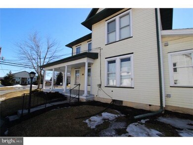 1035 W Main St, New Holland, PA 17557 - photo 4