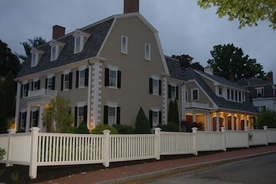 287 1/2 High St, Newburyport, MA 01950 - photo 3