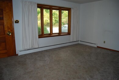 118 Whiteview Rd, Wynantskill, NY 12198 - photo 2