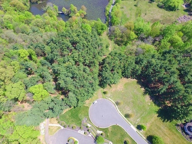 21 Raintree Ct, Holmdel, NJ 07733 - photo 2