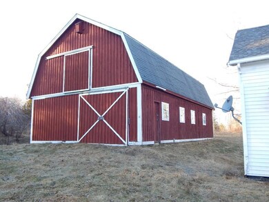 Newer barn, never used, full 2nd...