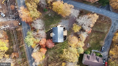 31 Orange Ln, Jim Thorpe, PA 18229 - photo 3