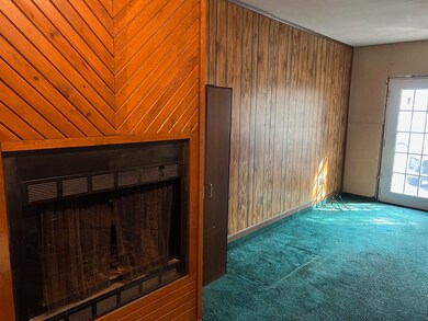 807 Doctor Martin Luther King Junior Place N, Conroe, TX 77301 - photo 2