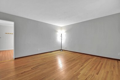 1236 Elaine Rd-10