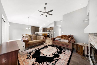 10172 California St, Crown Point, IN 46307 - photo 7