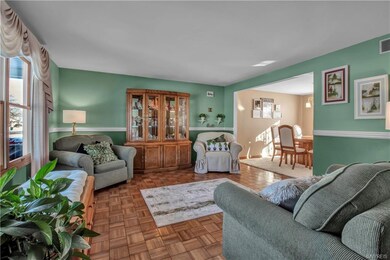 879 Thomas Fox Dr W, North Tonawanda, NY 14120 - photo 4