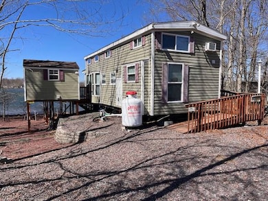 WL1-12 Lakeview E unit WL1-12, Gouldsboro, PA 18424 - photo 2