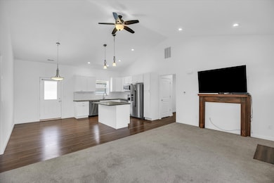 3405 Memory Ln, Urbana, IL 61802 - photo 3