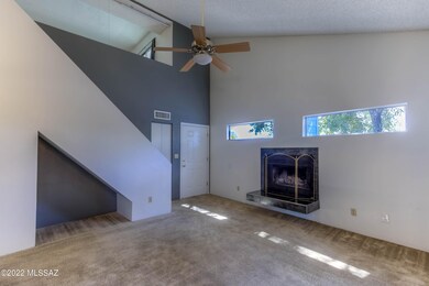30 Living Room #1139 photo b