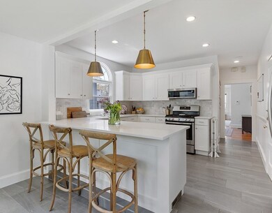 22 Harrington St unit 1, Newtonville, MA 02460 - photo 3