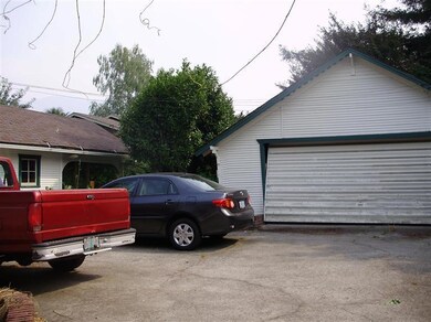 1071 SE Grandview Ave, Grants Pass, OR 97527 - photo 2