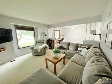 3835 SW Nottingham Rd, Topeka, KS 66610 - photo 3