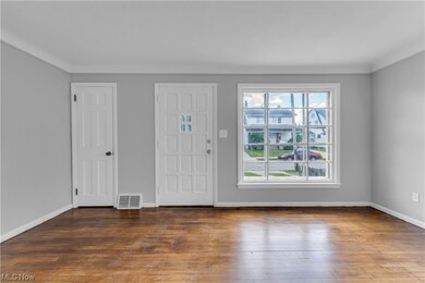 Entryway featuring dark hardwood​​‌​​​​‌​​‌‌​​​‌​​‌‌​​‌‌​‌​​​‌‌​​‌​​​​​‌ flooring