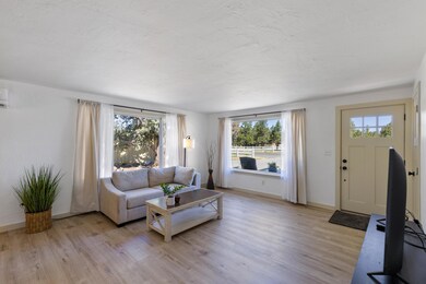 22875 Mcgrath Rd, Bend, OR 97701 - photo 5