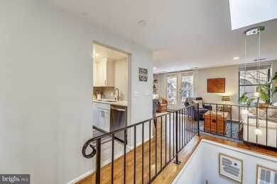 1124 25th St NW unit 201, Washington, DC 20037 - photo 4