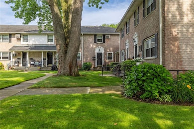 82-25 268th St unit 175B, New Hyde Park, NY 11040 - photo 5