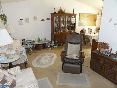 126 Penns Grant Dr, Morrisville, PA 19067 - photo 2