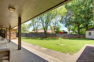 3304 SE Kensington Ct, Bartlesville, OK 74006 - photo 5