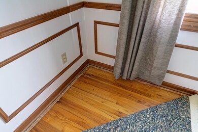 4502 Ducrest-127