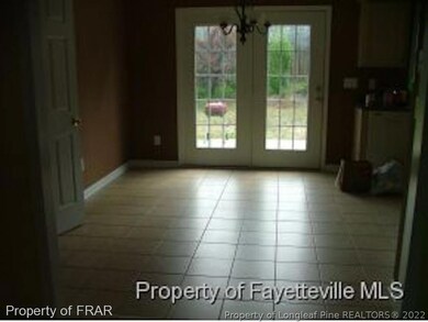 1613 Stonewood Dr, Fayetteville, NC 28306 - photo 5