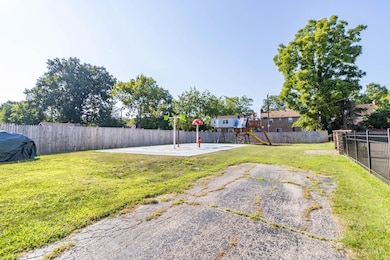 1519 Section Rd, Cincinnati, OH 45237 - photo 3