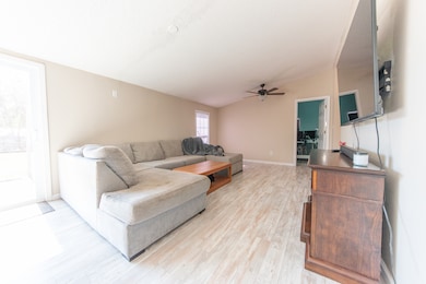 3333 Spring Valley Dr, Columbus, IN 47203 - photo 5