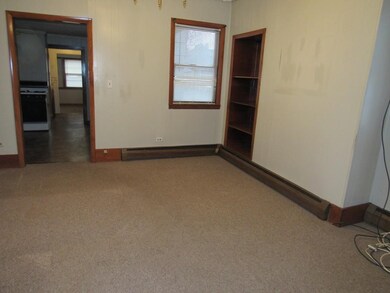 8 Montgomery St, Lawrence, MA 01841 - photo 2