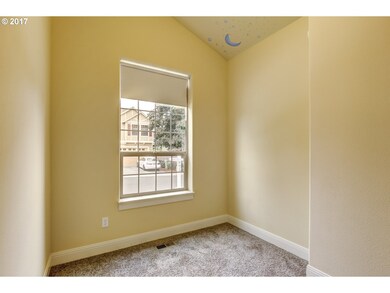 19644 SW Sharoaks Dr, Beaverton, OR 97003 - photo 6
