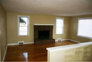 945 Wilbraham Rd, Springfield, MA 01109 - photo 3