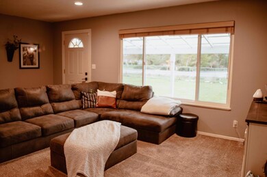 1385 Redwood Cir, Grants Pass, OR 97527 - photo 7