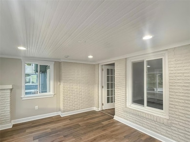 1913 E 13th St, Des Moines, IA 50316 - photo 3