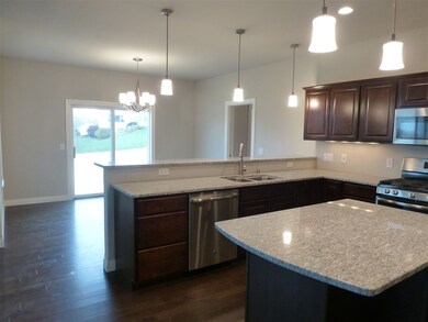 916 Brynhill Dr, Oregon, WI 53575 - photo 5