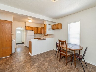 700 E Dunham Ave, Des Moines, IA 50315 - photo 6