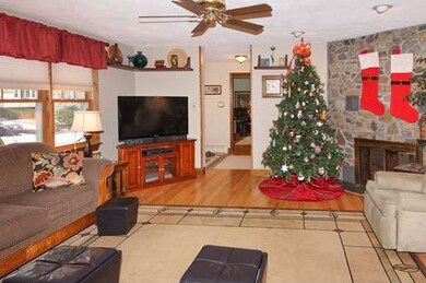 18 Sparhawk Dr, Burlington, MA 01803 - photo 4