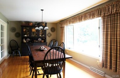 4486 Marvin Dr, Emmaus, PA 18049 - photo 2