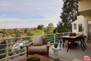 5052 Medina Rd, Woodland Hills, CA 91364 - photo 6