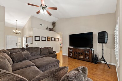 6502 E El Monte Way, Fresno, CA 93727 - photo 7