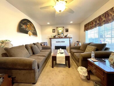 4648 Crosby Ave, Klamath Falls, OR 97603 - photo 2