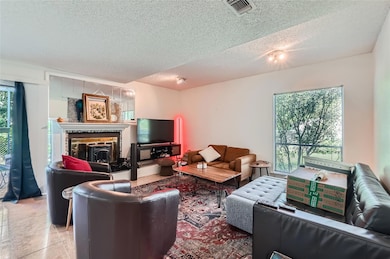 6810 Thorncliffe Dr unit B, Austin, TX 78731 - photo 3