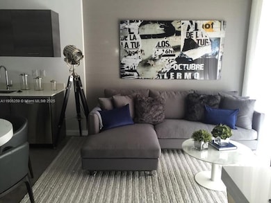 Centro unit 903, Miami, FL 33131 - photo 4