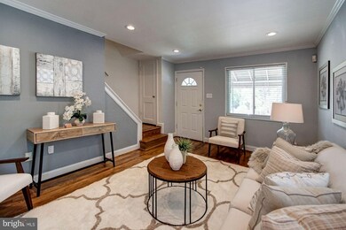 5707 Fenwick Dr, Alexandria, VA 22303 - photo 3