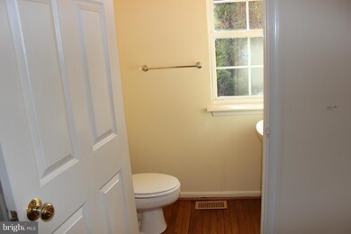 4901 Lockard Dr, Owings Mills, MD 21117 - photo 5