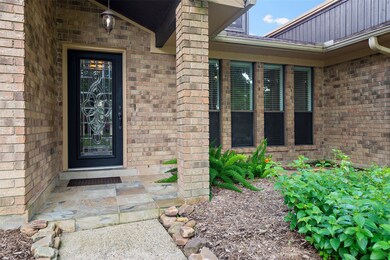 1911 Hunt Dr, Friendswood, TX 77546 - photo 4