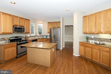 1 Mill Pond Ct, Germantown, MD 20876 - photo 5