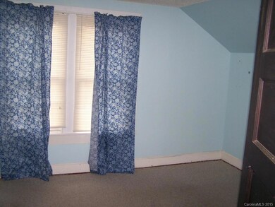 141 Bost St, Statesville, NC 28677 - photo 4