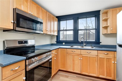 427 Spring St unit 3, Newport, RI 02840 - photo 3