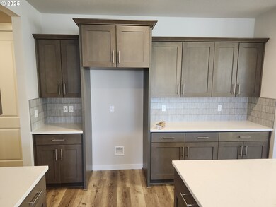 2941 Olympic St unit 28, Woodburn, OR 97071 - photo 5